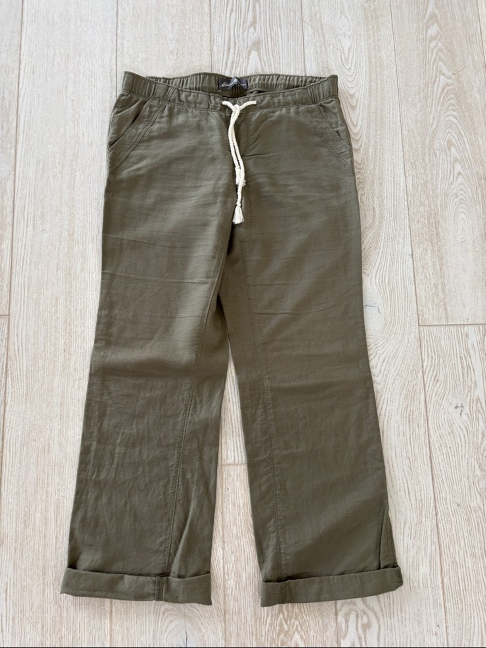 Eddie Bauer women’s size small linen pants.